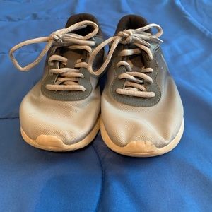 Boys Nike Tennis Shoes